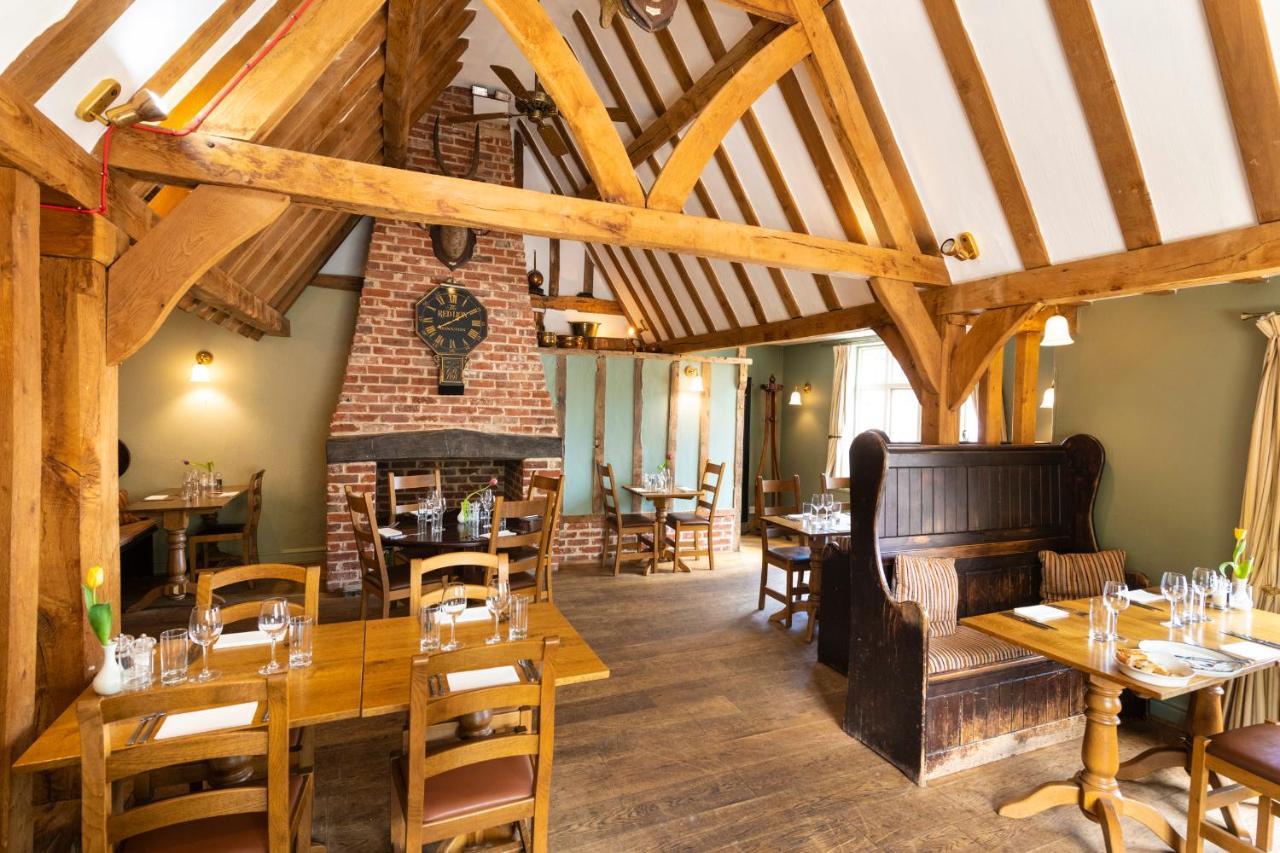 Hotel The Red Lion Hinxton Exterior foto