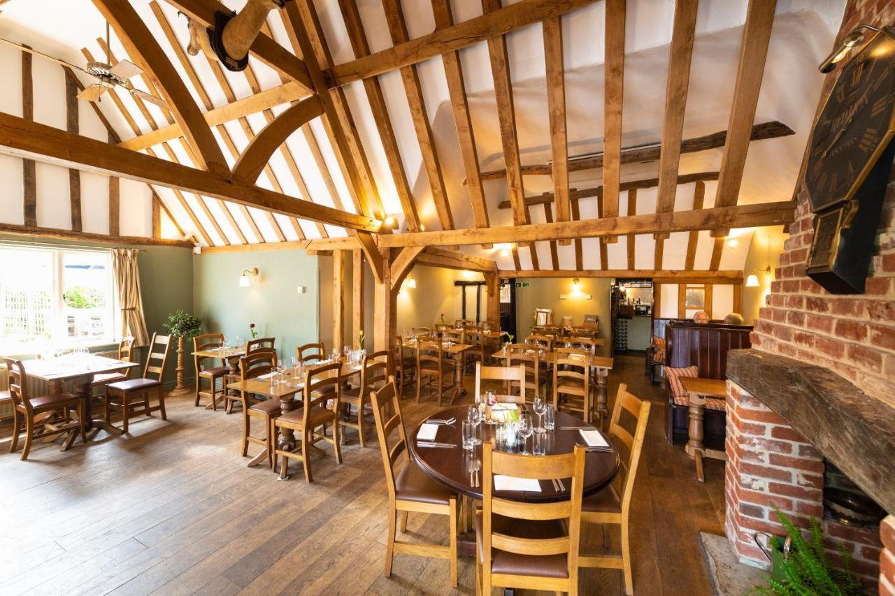 Hotel The Red Lion Hinxton Exterior foto
