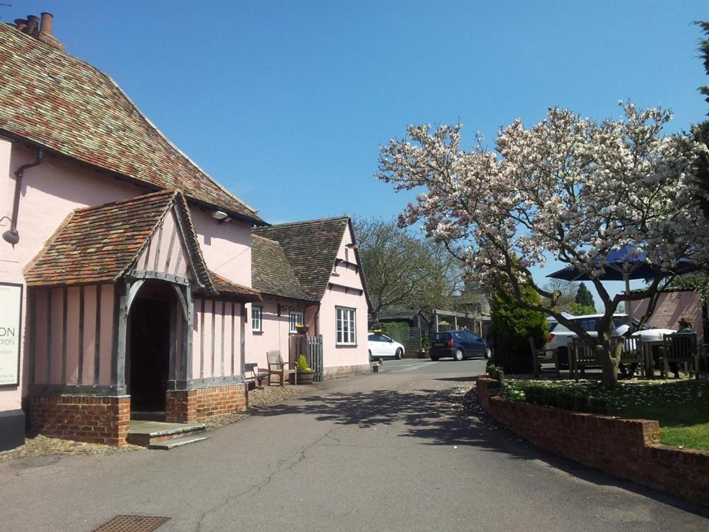 Hotel The Red Lion Hinxton Exterior foto